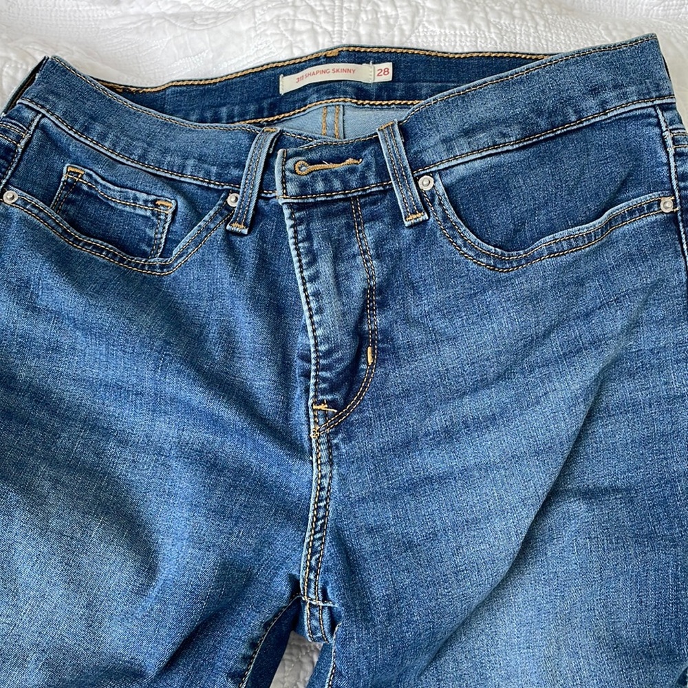 Levi’s 311 Shaping Skinny Jeans size 28